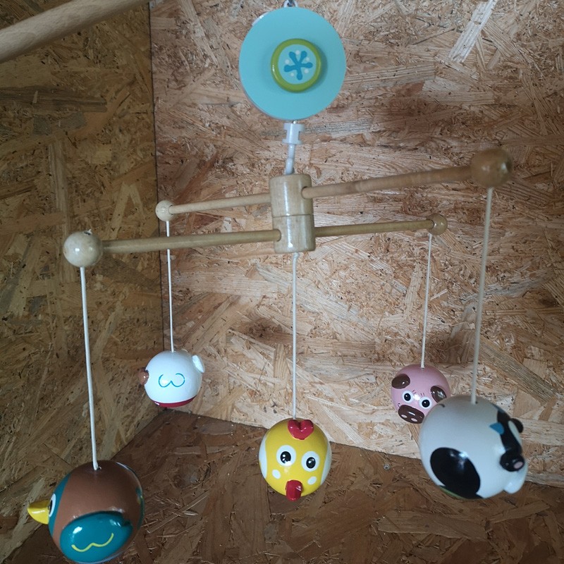 Mobiles musicaux en bois